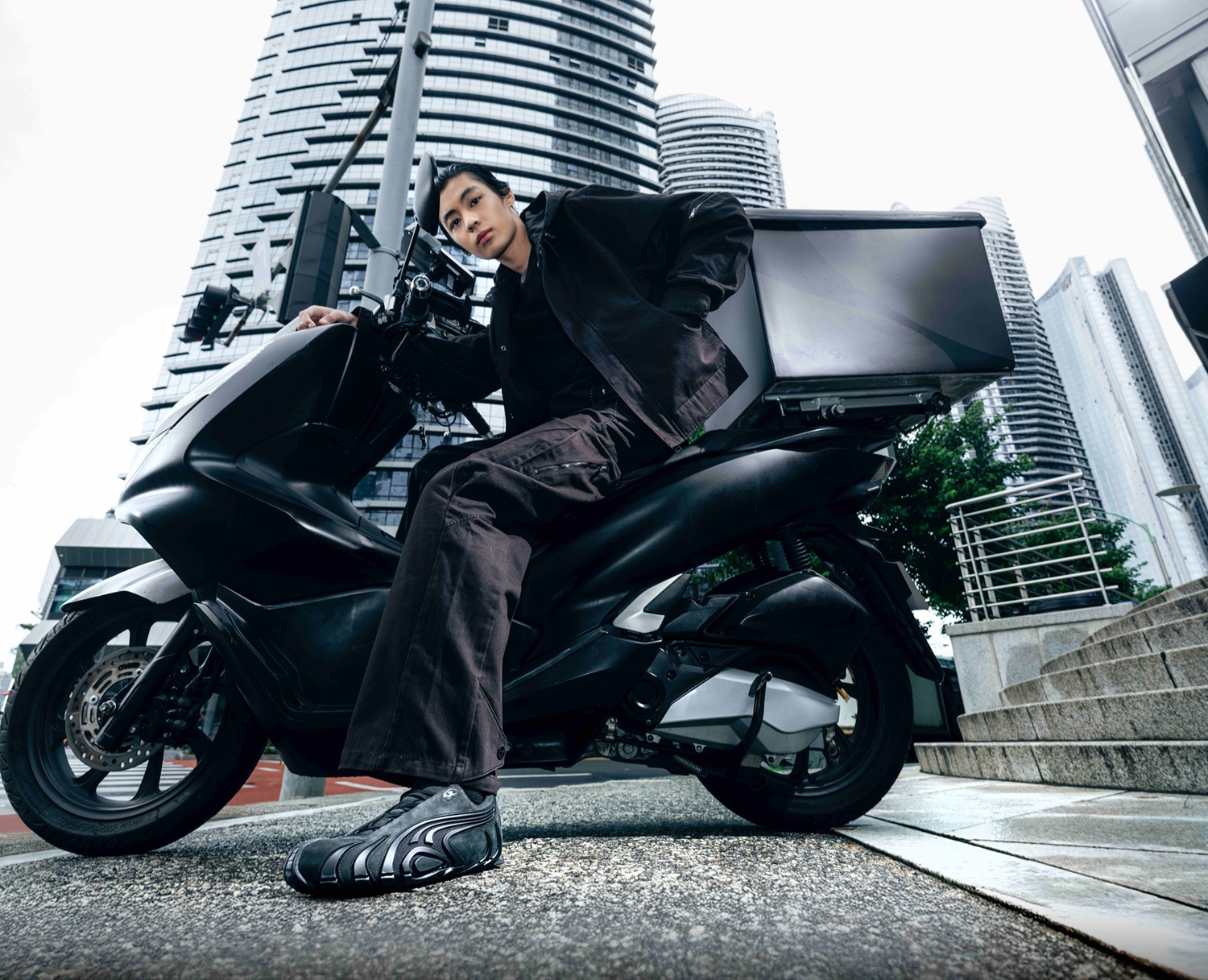 '배달 문화를 패션으로?' 푸마 x 산산기어, 탈론&모스트로 케이지 컬렉션 출시 27-Image